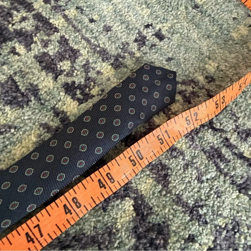 Polo Ralph Lauren Men’s 100% Silk Black Formal Tie with Green and Red Florals - Picture 4 of 4